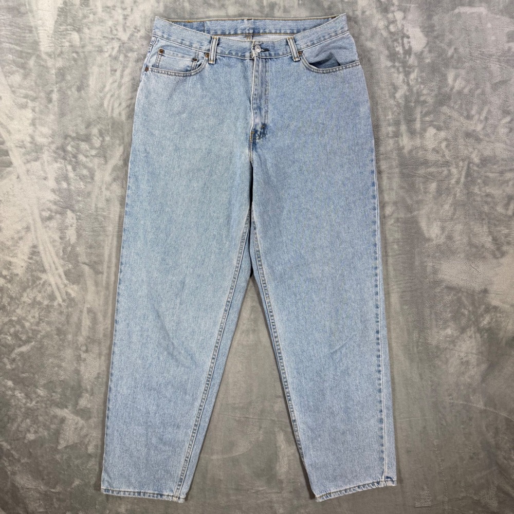 Vintage Levi's 560 Comfort Fit Jeans Men's Size 36x34 Light Wash Blue